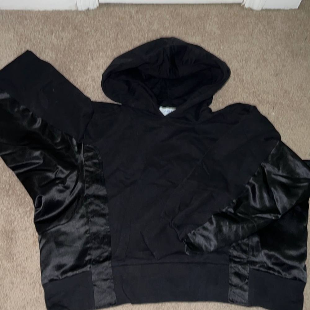 Zara Women- Cropped hooded sweatshirt